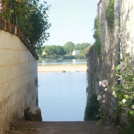 La Maison Rouge Chinon Buitenkant foto